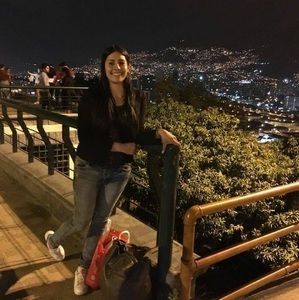 Meet your Posher, Diana